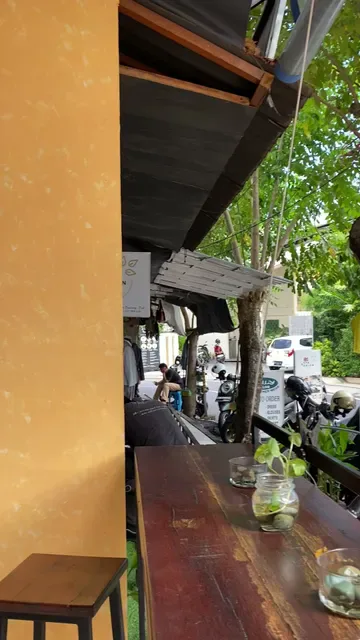 Shawarma Alhomsi Legian -شاورما الحمصي-