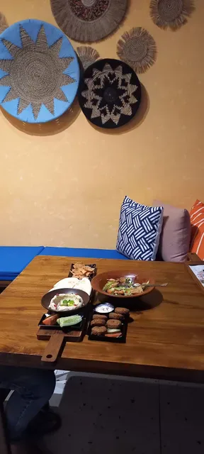 Shawarma Alhomsi Legian -شاورما الحمصي-