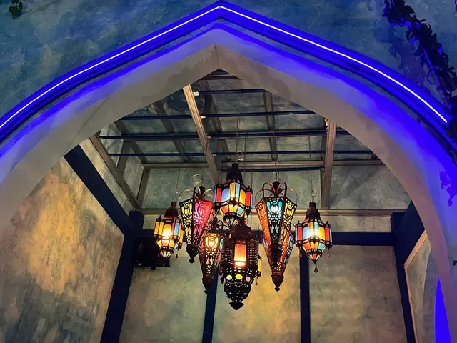 Shisha Cafe Sunset Road مطعم عربي/ شيشة(مطعم و مقهى شيشة)