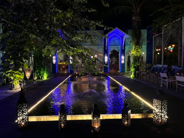 Shisha Cafe Sunset Road مطعم عربي/ شيشة(مطعم و مقهى شيشة)