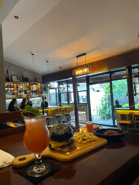 Stakz Bar & Grill