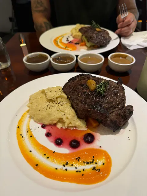 Stakz Bar & Grill