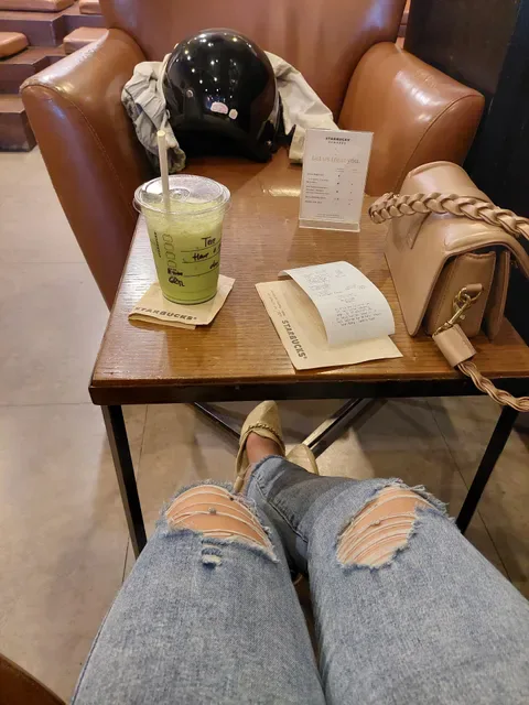 Starbucks Cafe Sunset Star