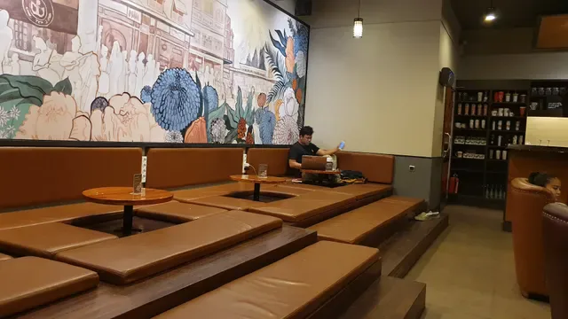 Starbucks Cafe Sunset Star