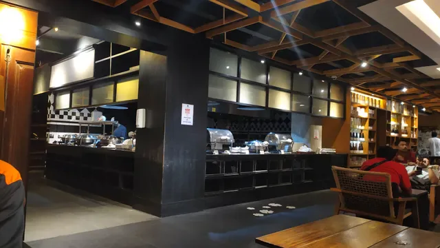 Sunny16 Cafe - Fontana Hotel
