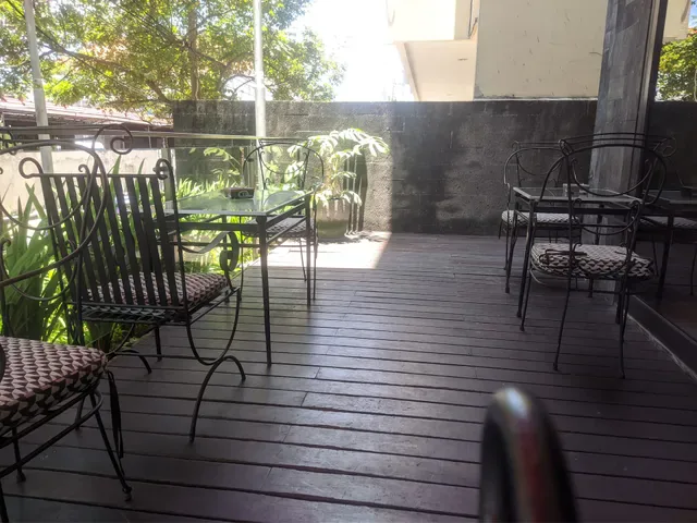 Sunny16 Cafe - Fontana Hotel
