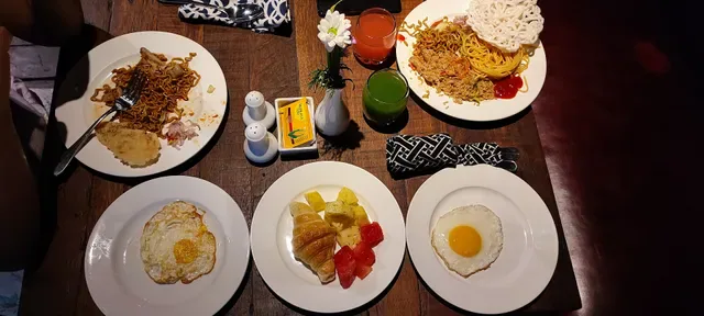 Sunny16 Cafe - Fontana Hotel