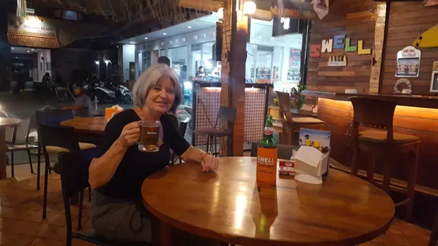 Swell Bar & Restaurant