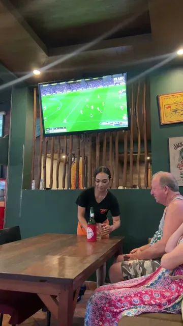 Swell Bar & Restaurant