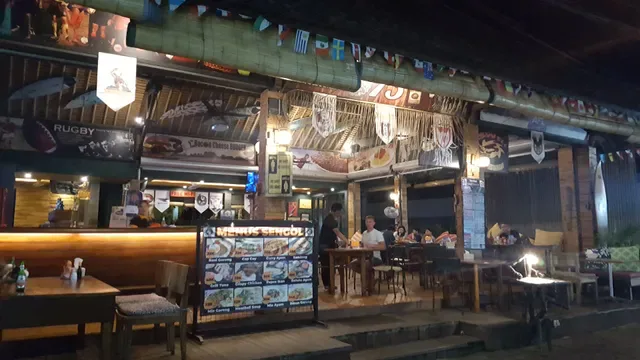 Swell Bar & Restaurant