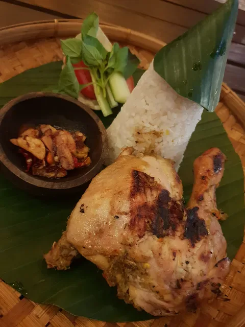 The DECK Resto & Bar