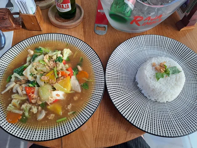 Three Coins Coffee & Eatery