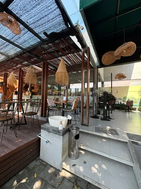 Three Coins Coffee & Eatery