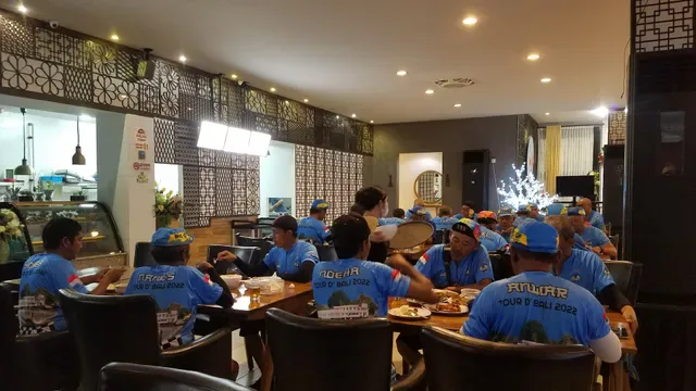 Uang Uang Restaurant