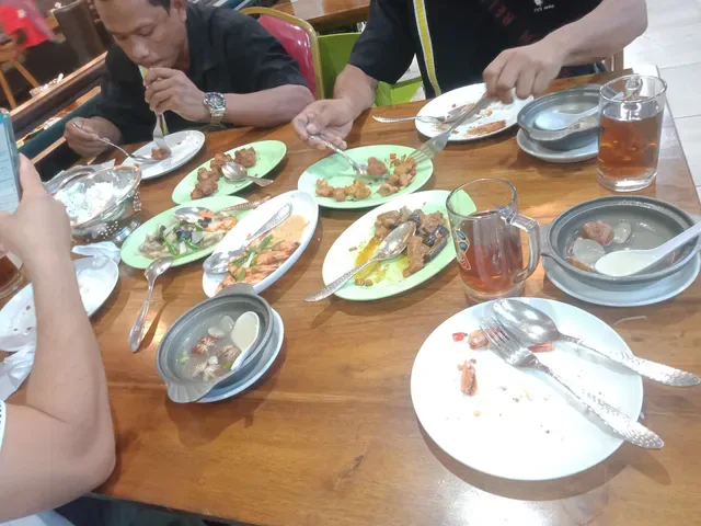 Uang Uang Restaurant