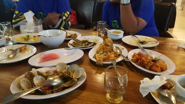 Uang Uang Restaurant