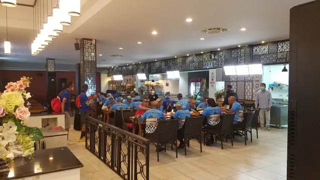 Uang Uang Restaurant