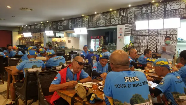 Uang Uang Restaurant
