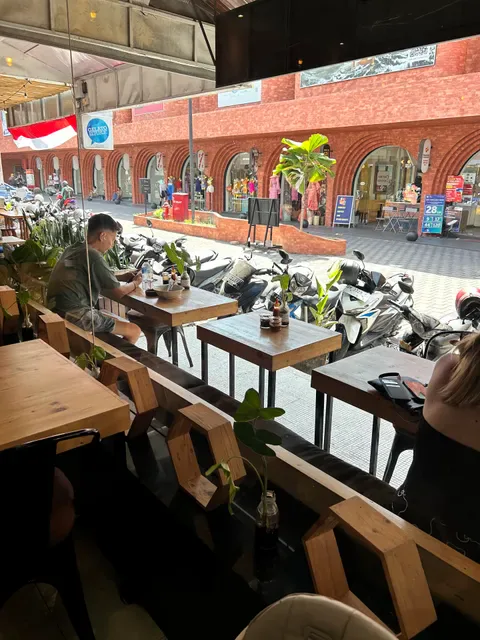 Vietnam Bistro by Mama Hanh