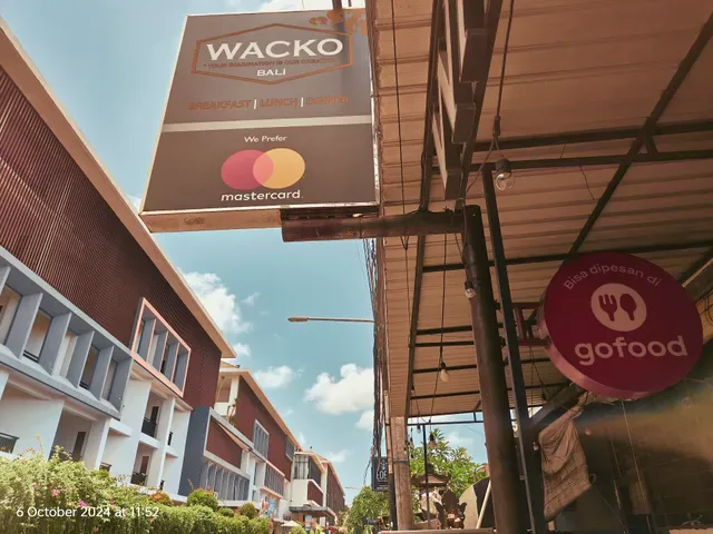 WACKO CAFE & EATERY