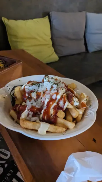 WACKO CAFE & EATERY