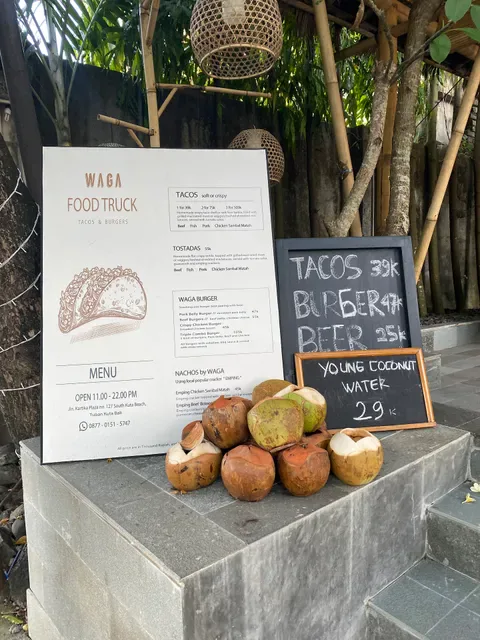 Waga Waga Waga Foodtruck - Burgers, Sandwiches, Tacos