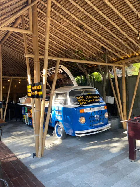 Waga Waga Waga Foodtruck - Burgers, Sandwiches, Tacos