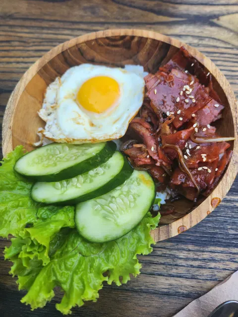 Waga Waga Waga Foodtruck - Burgers, Sandwiches, Tacos