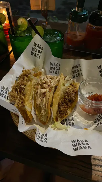Waga Waga Waga Foodtruck - Burgers, Sandwiches, Tacos