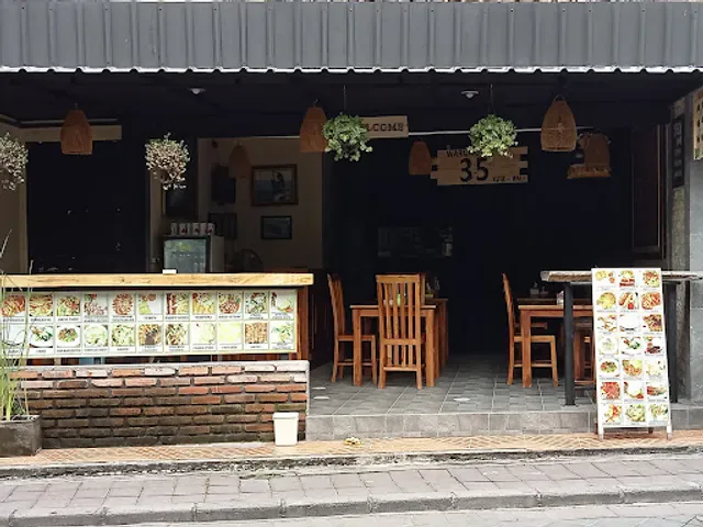 Warung 35