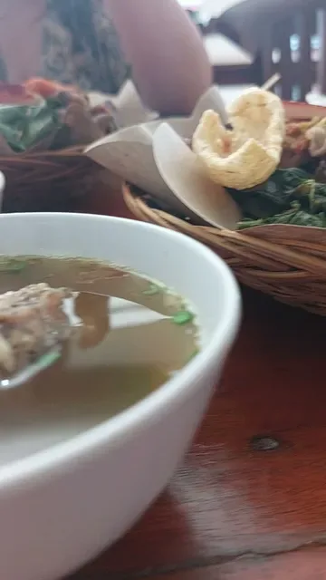 Warung Babi Guling Bu Made