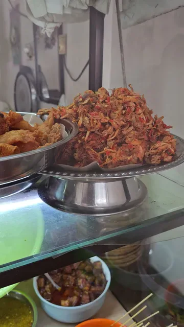 Warung Babi Guling Bu Made