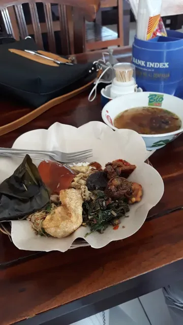 Warung Babi Guling Bu Made