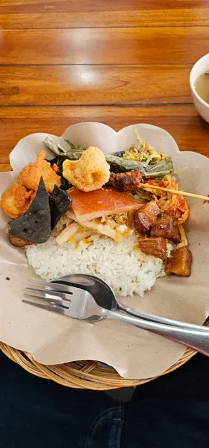 Warung Babi Guling Bu Made