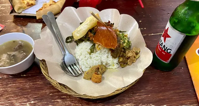 Warung Babi Guling Men Gede