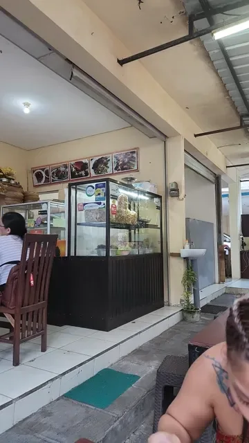 Warung Babi Guling Men Gede