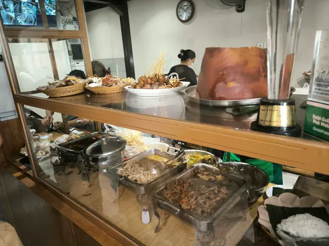 Warung Babi Guling Pak Malen