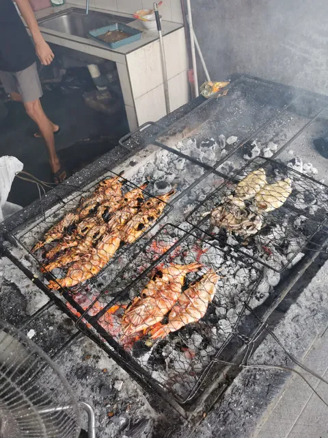 Warung Hawaii Grill Seafood