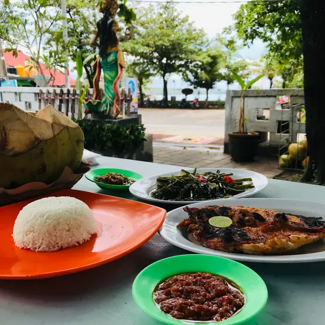 Warung Hawaii Grill Seafood