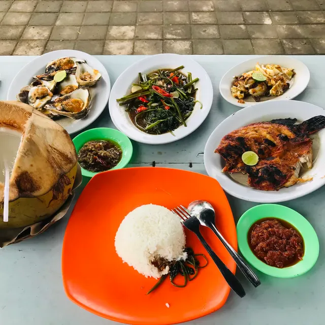 Warung Hawaii Grill Seafood