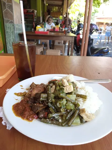 Warung Makan Nikmat halal