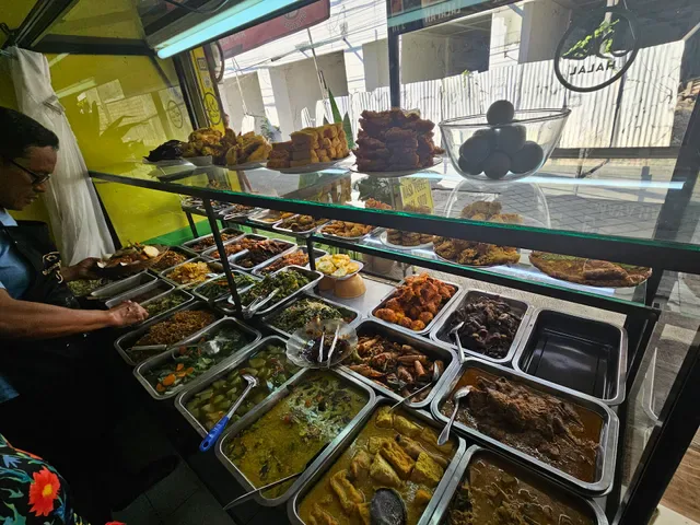 Warung Muslim Podomoro