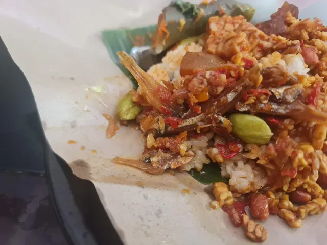 Warung Muslim Podomoro