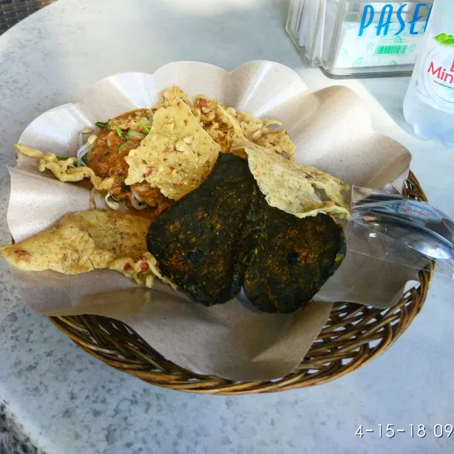 Warung Nasi Pecel Bu Tinuk Restaurant