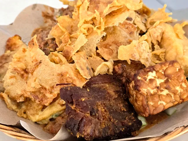 Warung Nasi Pecel Bu Tinuk Restaurant