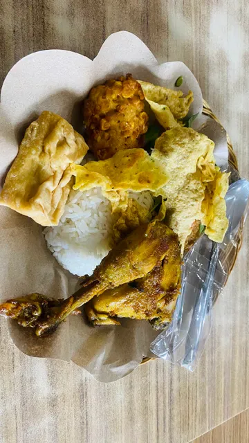 Warung Nasi Pecel Bu Tinuk Restaurant