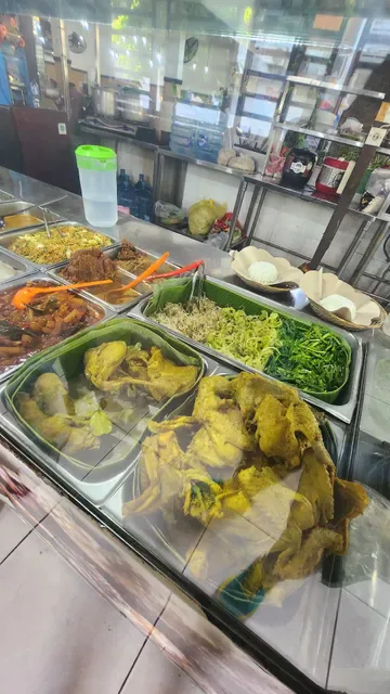 Warung Nasi Pecel Bu Tinuk Restaurant