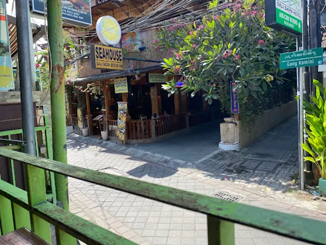 Warung Nauli