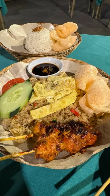 Warung Senggol Truntum