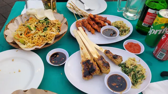 Warung Senggol Truntum